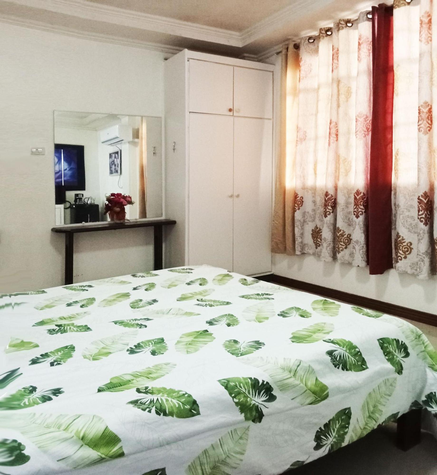 Leizel'S Bed & Breakfast Palompon ภายนอก รูปภาพ