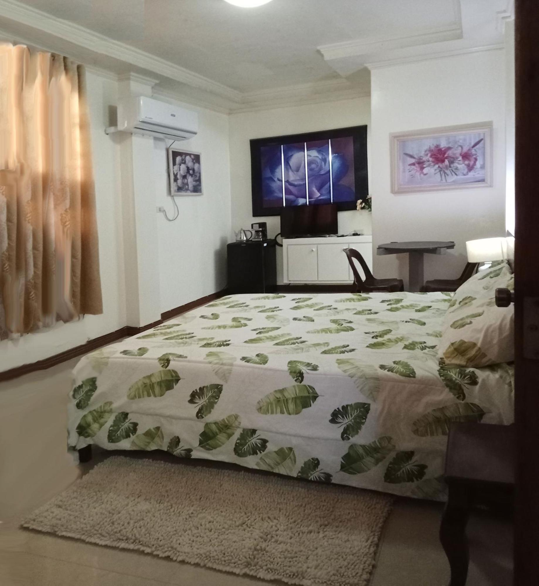 Leizel'S Bed & Breakfast Palompon ภายนอก รูปภาพ