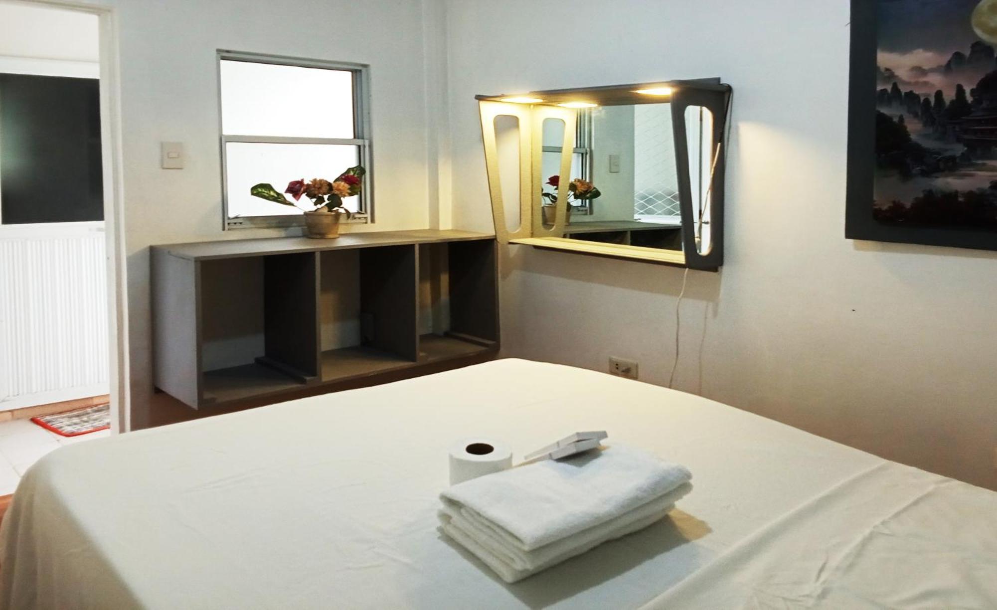 Leizel'S Bed & Breakfast Palompon ภายนอก รูปภาพ